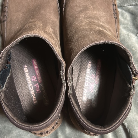 Like New Ladies Skechers Brown Leather Side Zip Ankle Boots, Sz 6.5, Sn 44721 - Picture 6 of 10